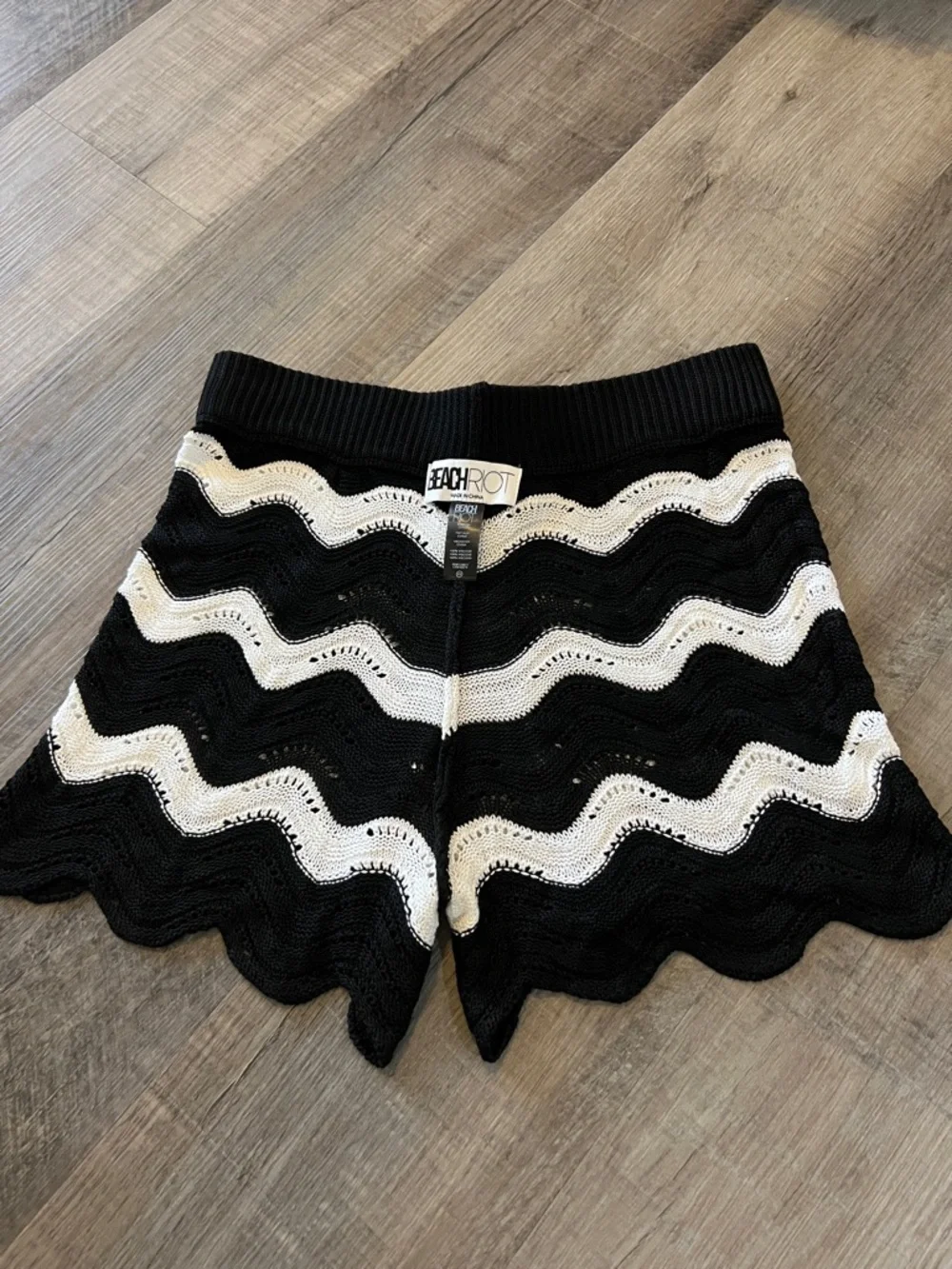 Beach Riot Black & White High-Rise Scallop Knit Shorts - Picture 5 of 5